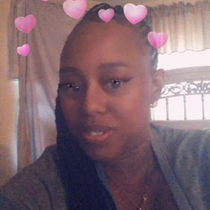 Meet your Posher, Davette